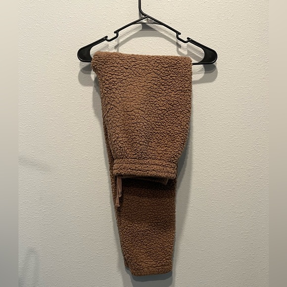 Skims Fuzzy Pants - Picture 1 of 2